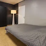 Apartment With Pool Table And Optional Sauna & Hot Tub *