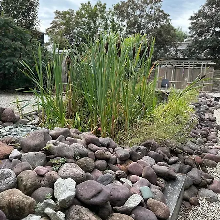 With Pool Table And Optional Sauna & Hot Tub Lejlighed Zwaanshoek