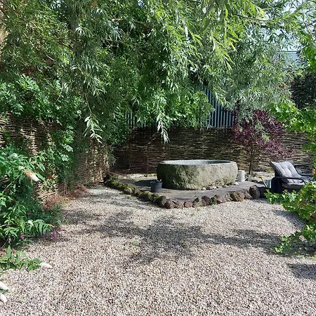 With Pool Table And Optional Sauna & Hot Tub Appartement *